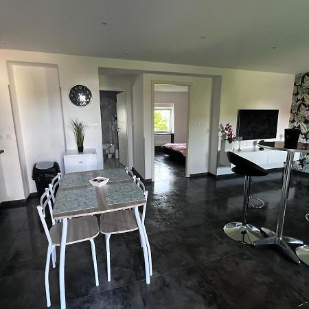Superbe Appartement Danjoutin Exteriör bild