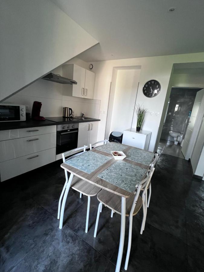 Superbe Appartement Danjoutin Exteriör bild