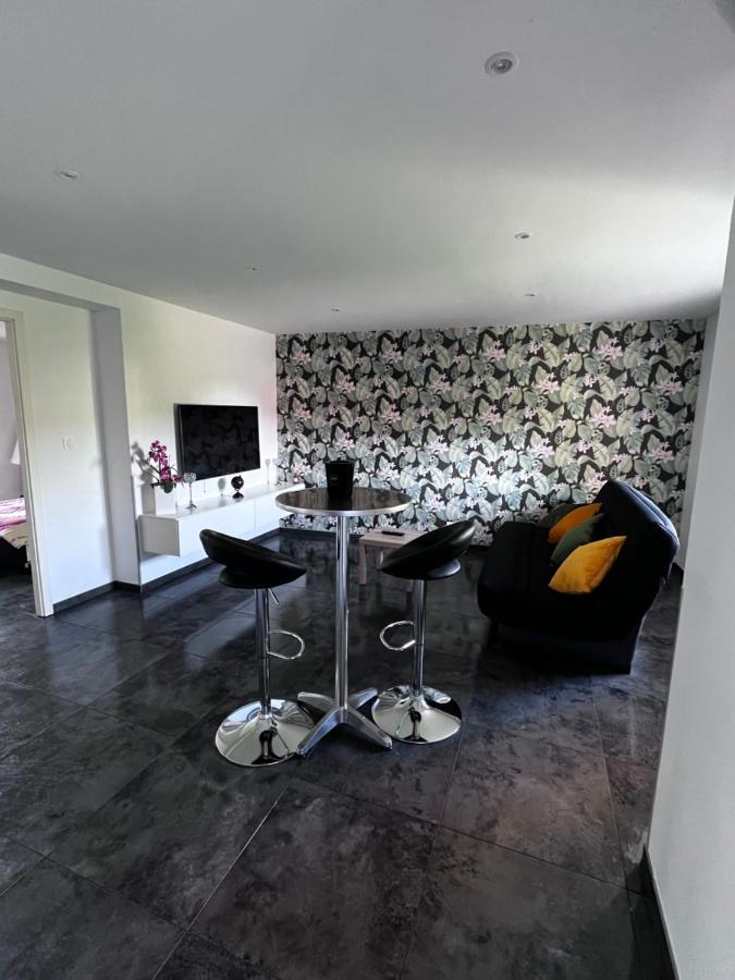 Superbe Appartement Danjoutin Exteriör bild